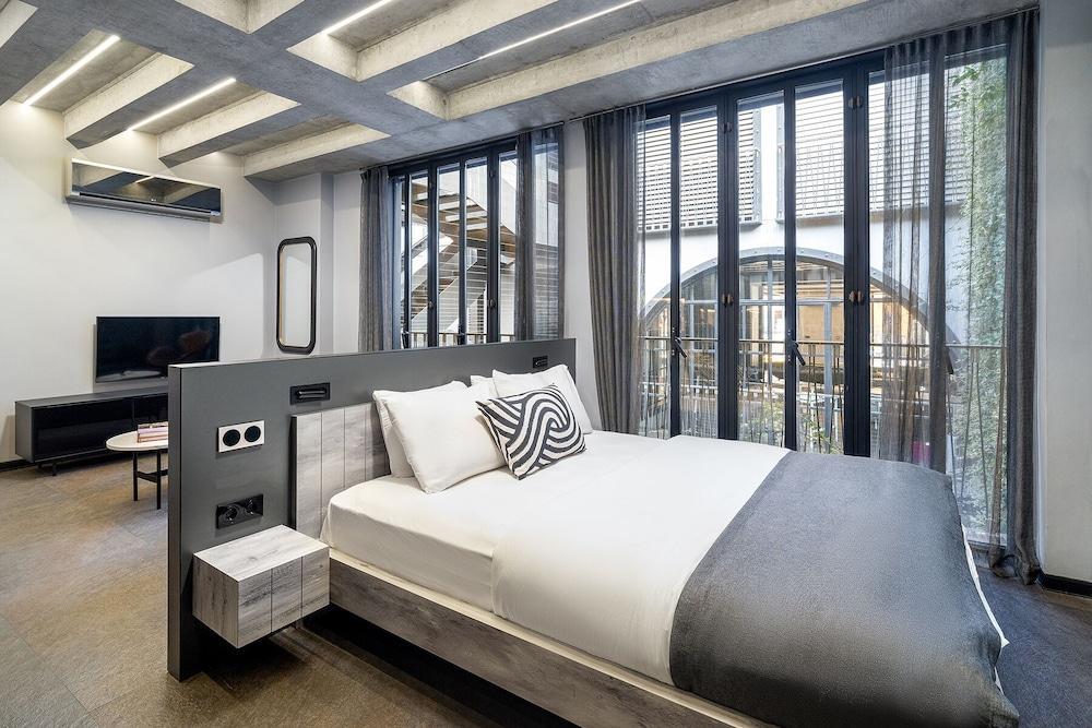 RA Apartments Room Type - Design Apartment, 1 Queen Bed, Garden View, Courtyard Area RA Apartments Room Type - Design Apartment, 1 Queen Bed, Garden View, Courtyard Area