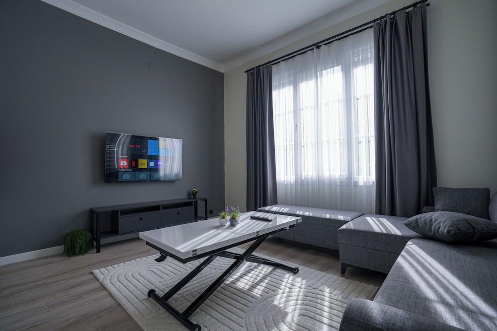 Merkuri Apart Room Type - Basic Apartment