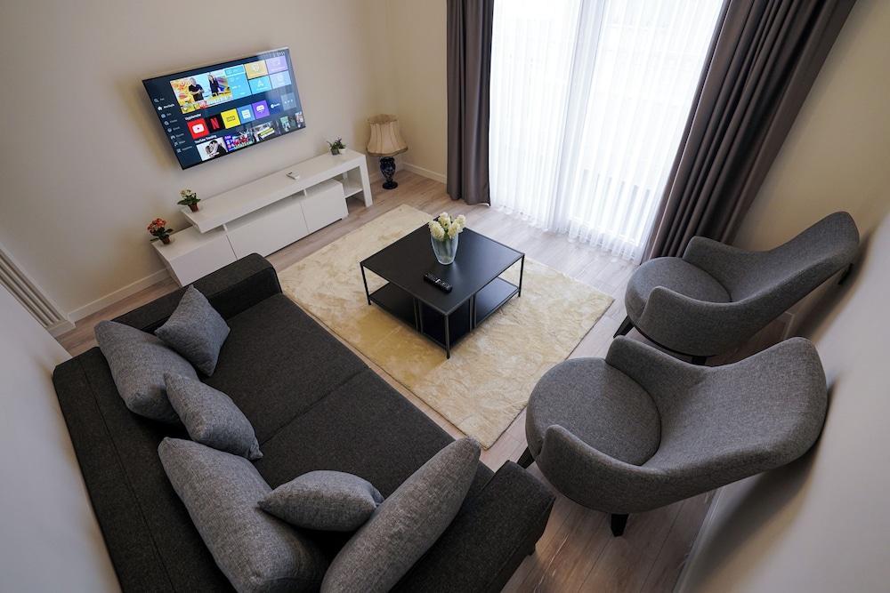 Merkuri Apart Room Type - Superior Apartment