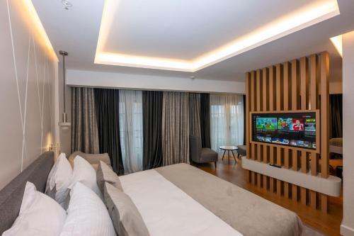 Baver Hotel Room Type - Superior King Room