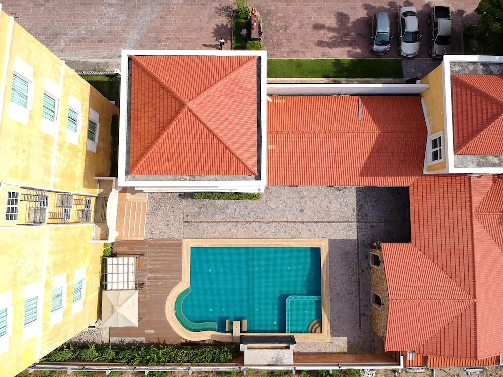 Grand Smile Wellness Resort - Tap to explore photos