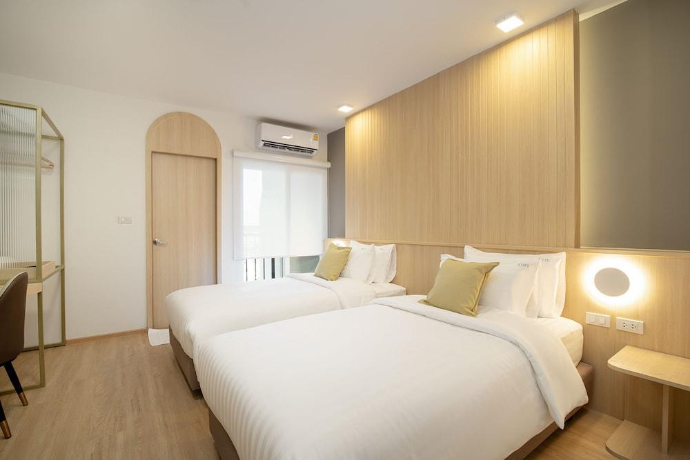 Diya Hotel Bangkok Room Type - Superior Twin Room with balcony