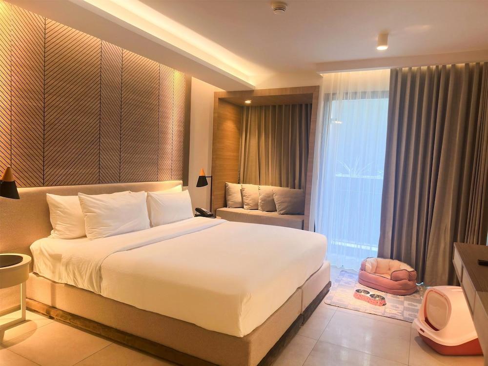 Howard Johnson by Wyndham Pattaya JC Room Type - Superior Room, 1 King Bed, Non Smoking (Garden) Howard Johnson by Wyndham Pattaya JC Room Type - Superior Room, 1 King Bed, Non Smoking (Garden)