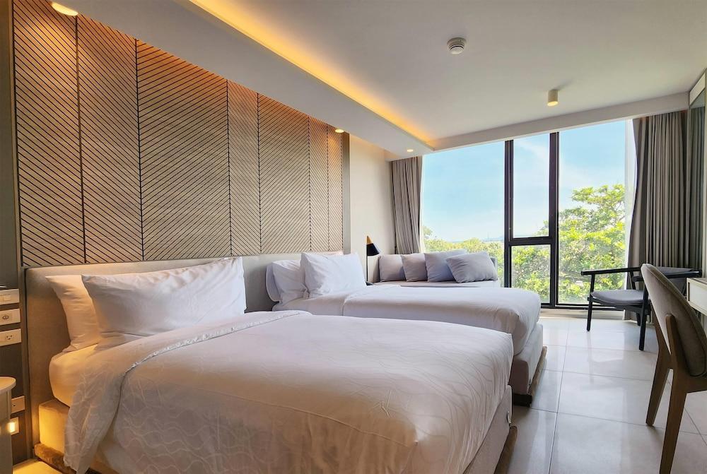 Howard Johnson by Wyndham Pattaya JC Room Type - Superior Room, 2 Twin Beds, Non Smoking, Balcony