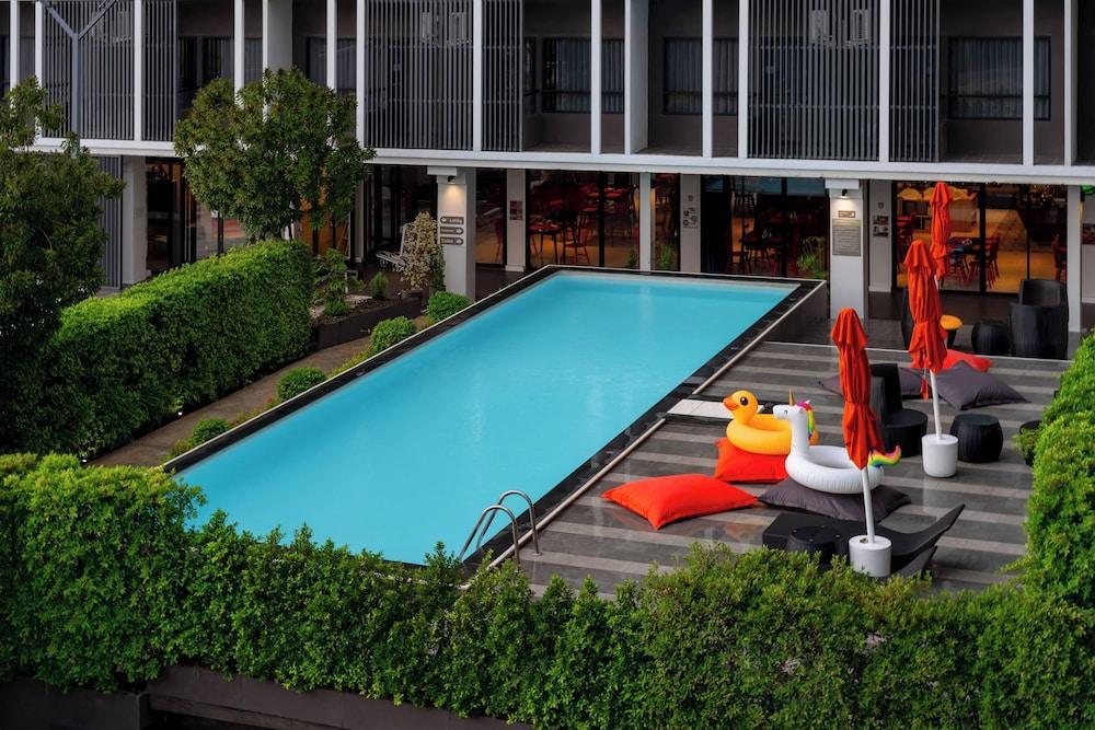 Moji Don Mueang Airport Hotel - Bangkok - Tap to explore photos
