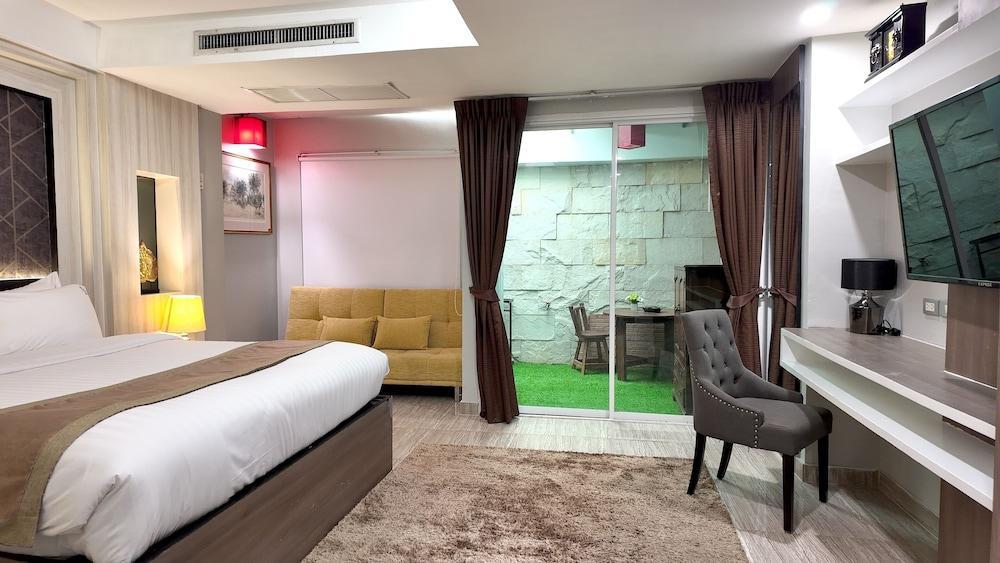 Aspira Suites Sukhumvit 20 - Tap to explore photos