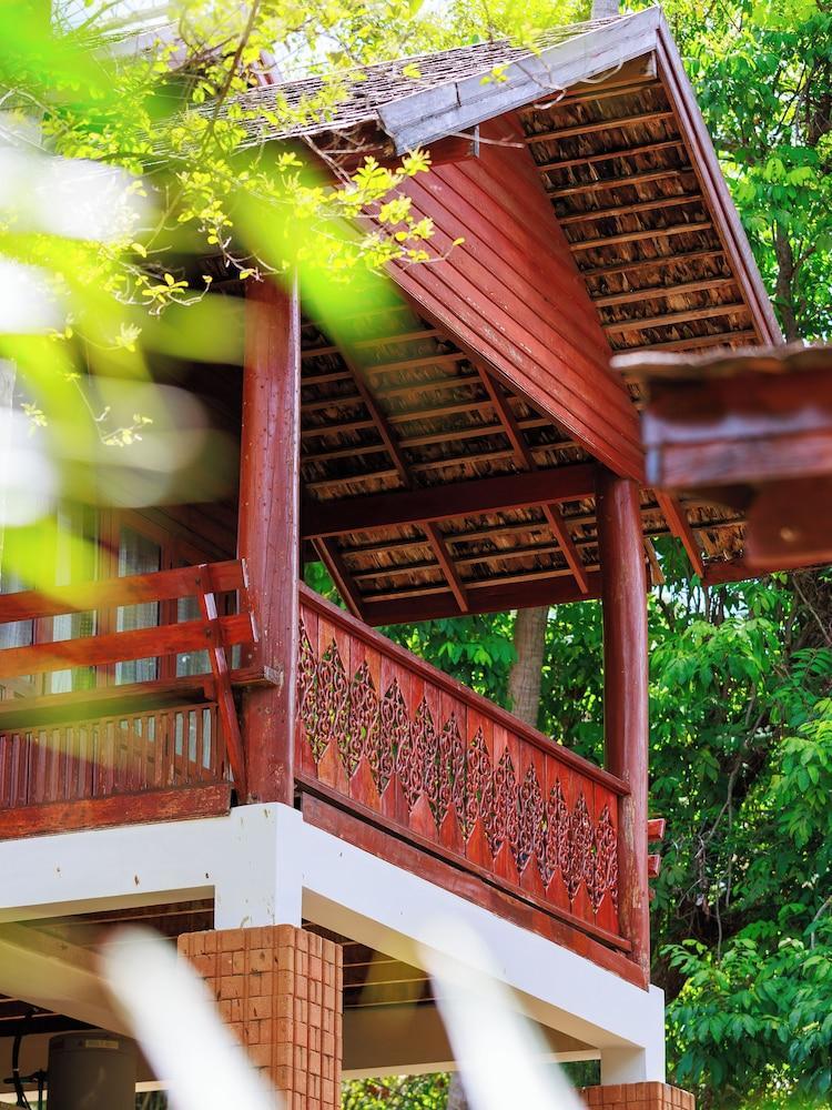 Samui Wooden Hill
