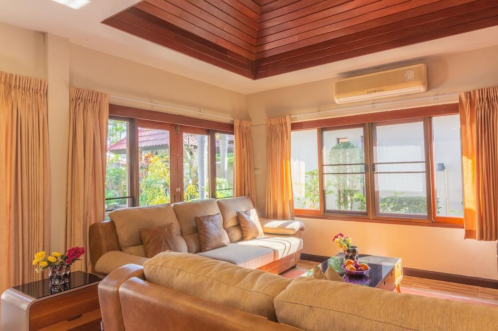 Bali Haven 3BDR Private Pool Villa - Tap to explore photos