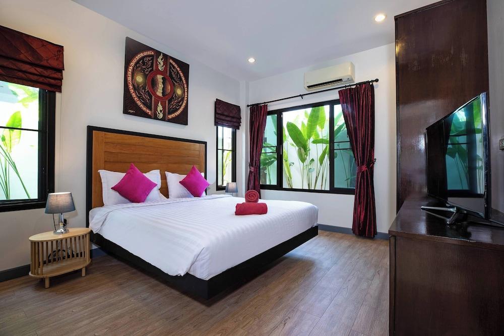 Balinese Style 2BR Pool Villa Faye Rawai - Tap to explore photos