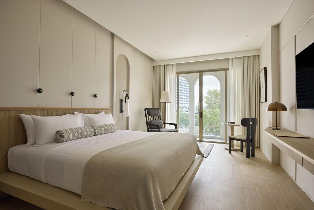 Arco Phuket Town Room Type - Essential King