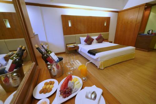 Riverside Bangkok Hotel Room Type - Deluxe Double Room