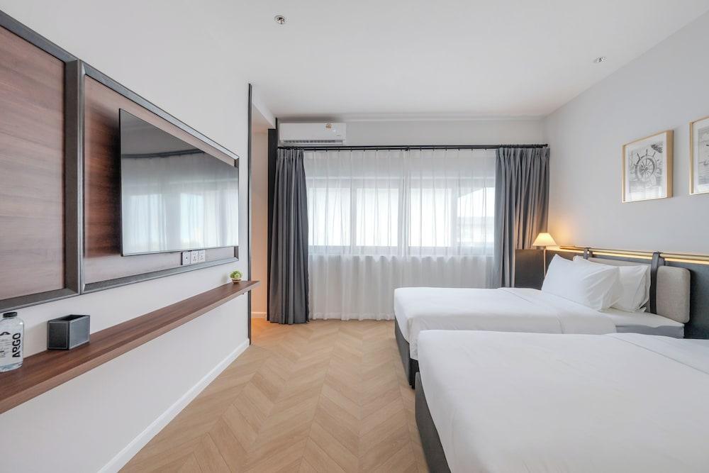 Argo Pattaya Resort and Villas - Tap to explore photos