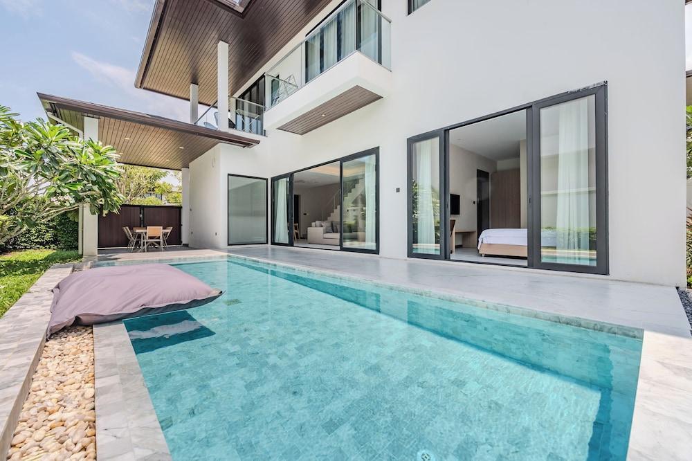 Argo Pattaya Resort and Villas Room Type - Grand Three-Bedroom Pool Villa With Garden & SALA Pavilion Argo Pattaya Resort and Villas Room Type - Grand Three-Bedroom Pool Villa With Garden & SALA Pavilion