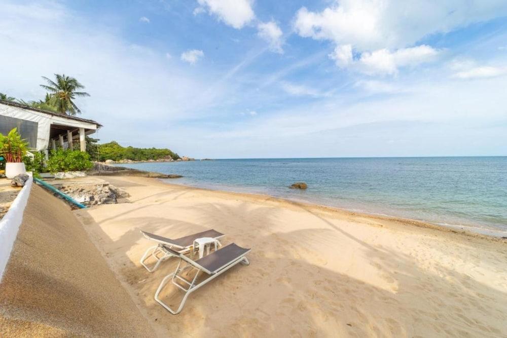 The Rock Samui Poshtel Lamai Beach - Tap to explore photos