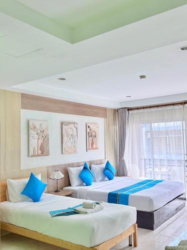 Thai Classic House Room Type - Family Room with Balcony