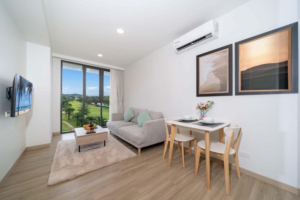 Laguna Skypark B2512