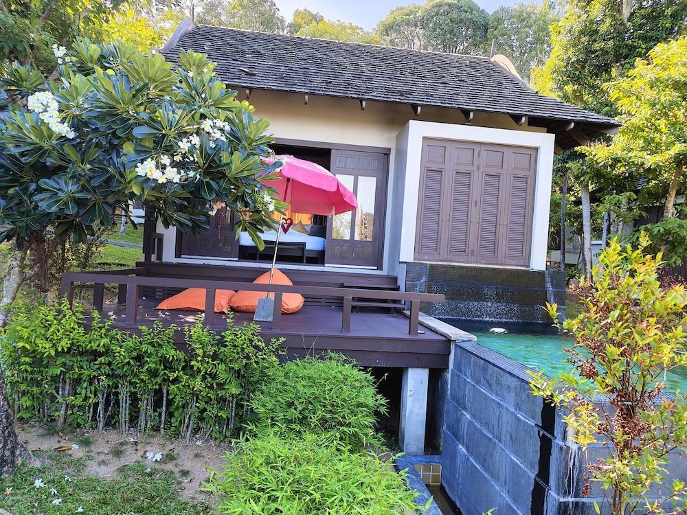 Bhundhari Villas Room Type - Deluxe Pool Villa with Garden View
