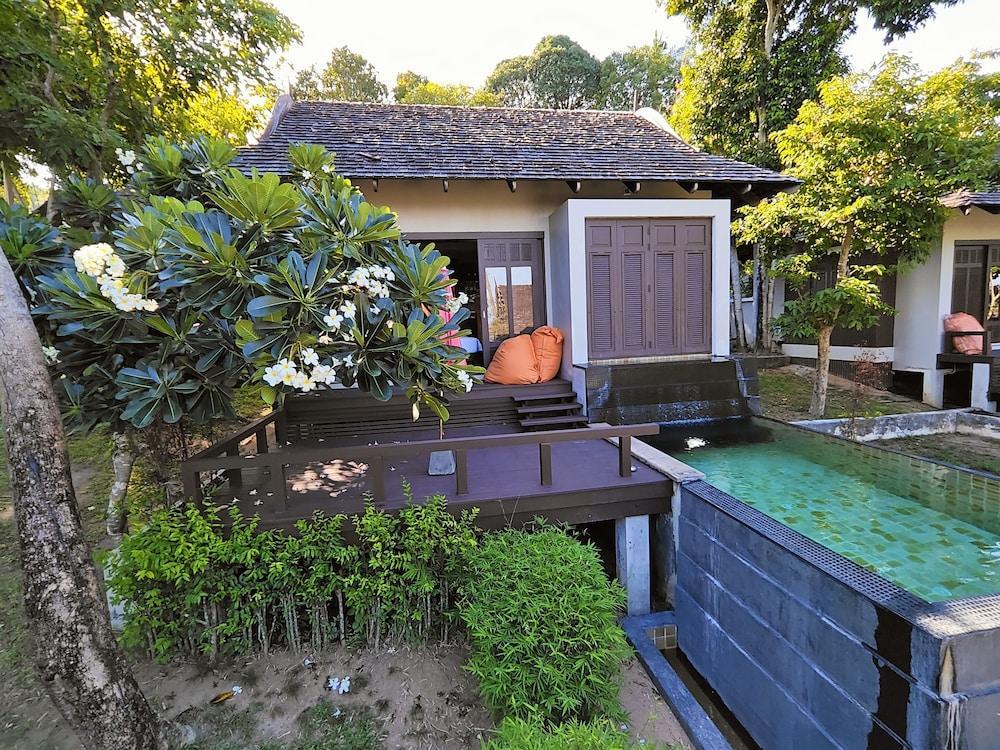 Bhundhari Villas Room Type - Deluxe Pool Villa with Ocean View