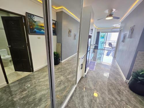 View Talay 5 - Beachfront Ocean View - High Floor & Huge Pool - Tap to explore photos