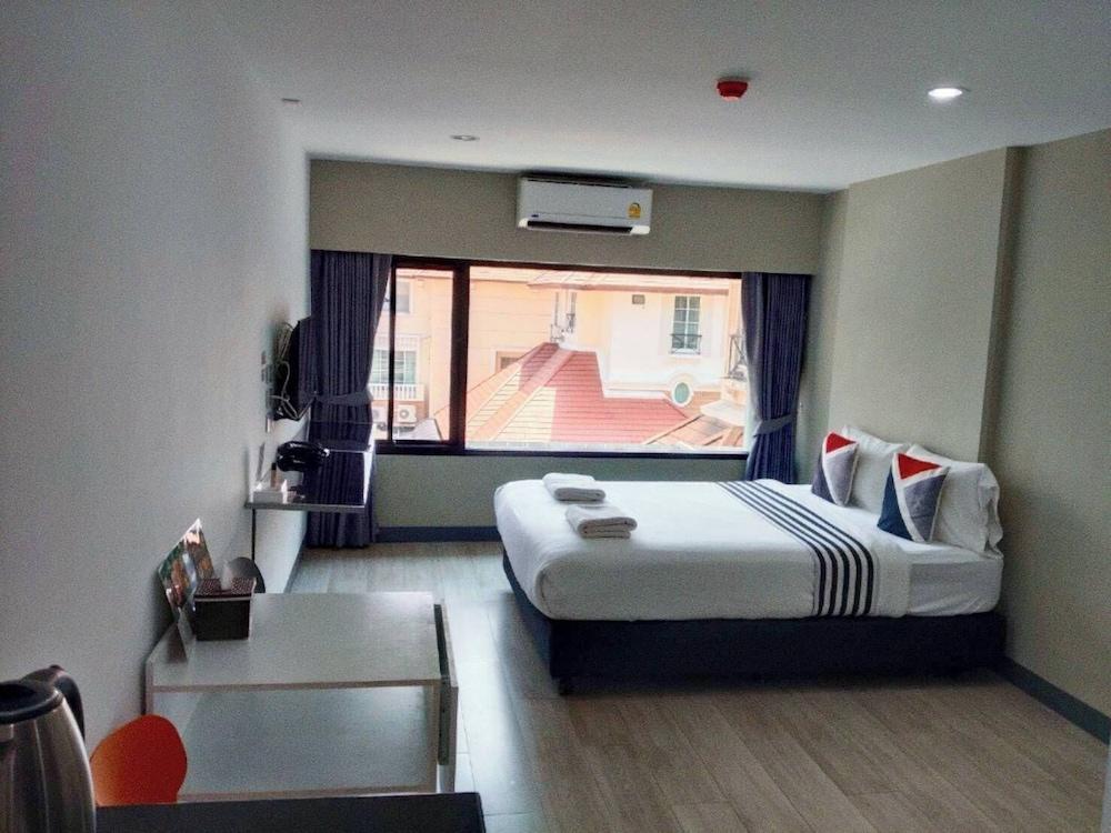 Area Place Hotel Room Type - Basic Double Room