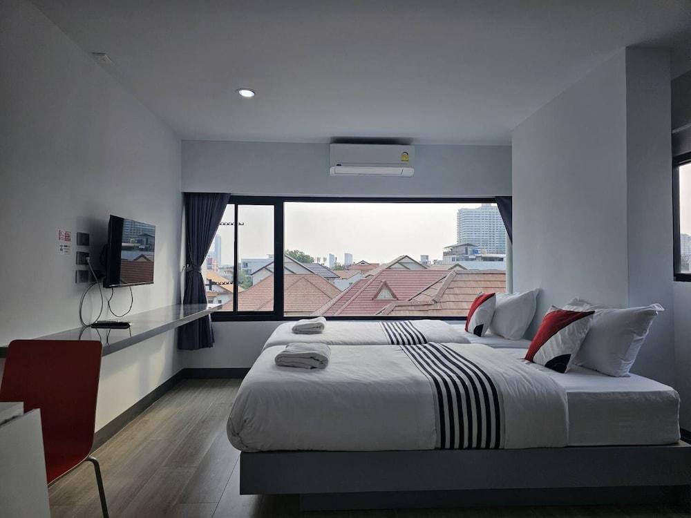 Area Place Hotel Room Type - Deluxe Room, Multiple Beds, Private Bathroom, City View Area Place Hotel Room Type - Deluxe Room, Multiple Beds, Private Bathroom, City View