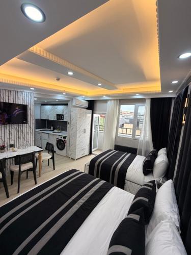 Taksim Larissa Residence Room Type - Quadruple Room with Balcony