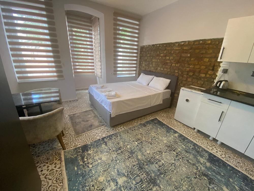R&W SUİTES Room Type - Comfort Studio Suite, City View