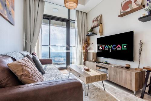Staycae Holiday Homes - Aykon C - Tap to explore photos