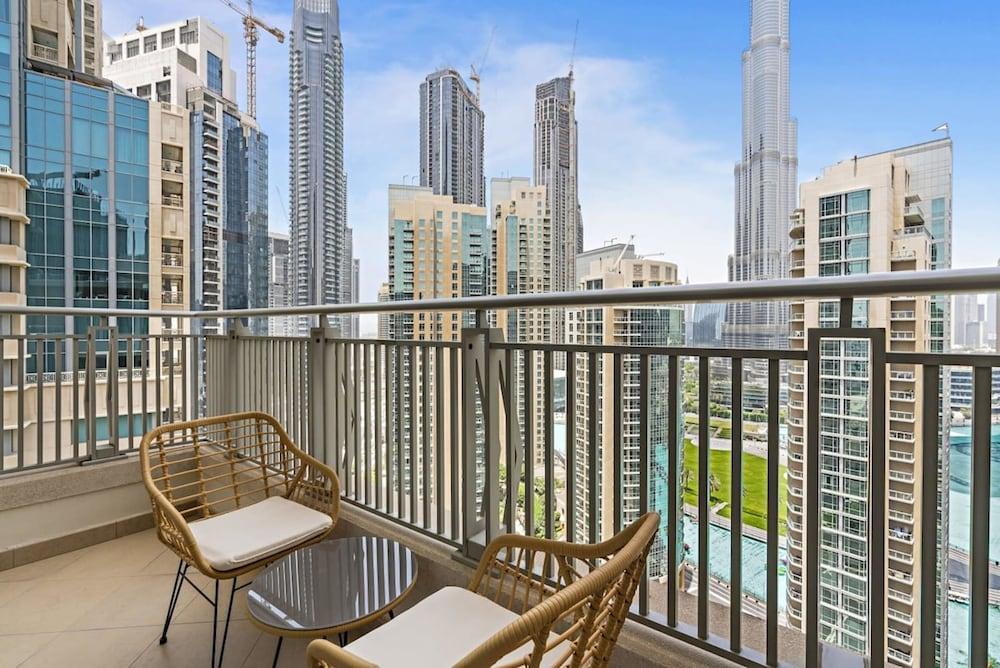 Silkhaus Large Burj Khalifa Prime View Gym Pool - Tap to explore photos
