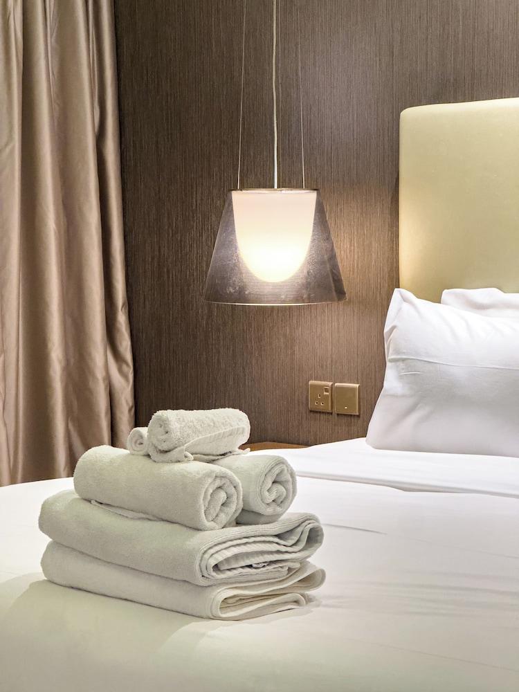 SuperHost - Dubai Dreaming Stylish 1BR, DAMAC Towers Paramount