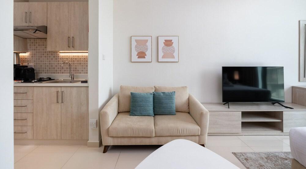 Relax in Comfort Palm Studio w Beach Access - Tap to explore photos