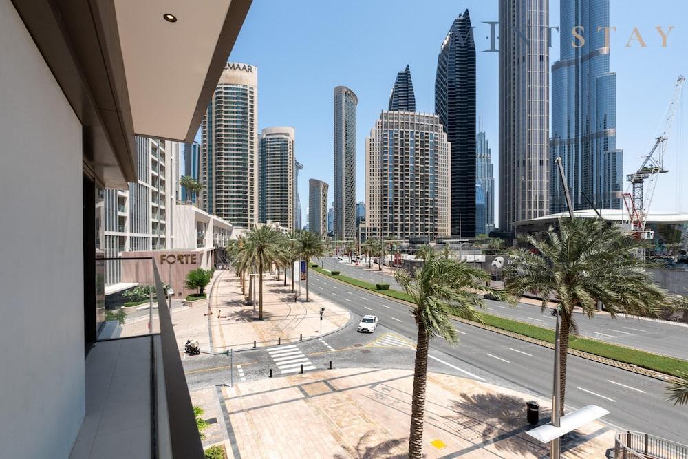 Exclusive 2BR Downtown Apt w Burj Khalifa Views