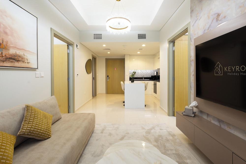 Gorgeous 2BR space in Aykon - Tap to explore photos