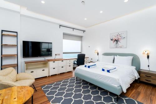 JBR Bahar Beach Views 4 Beds - Tap to explore photos