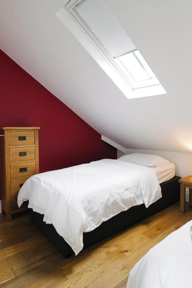 EBS London Stay Room Type - Private Room