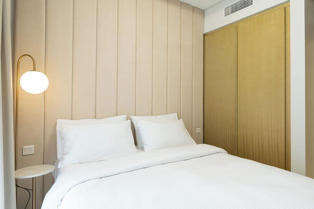 Elite 2 BR Aykon Getaway in Business bay - Tap to explore photos