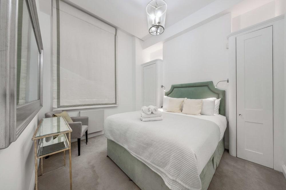 The Knightsbridge Residences - Tap to explore photos