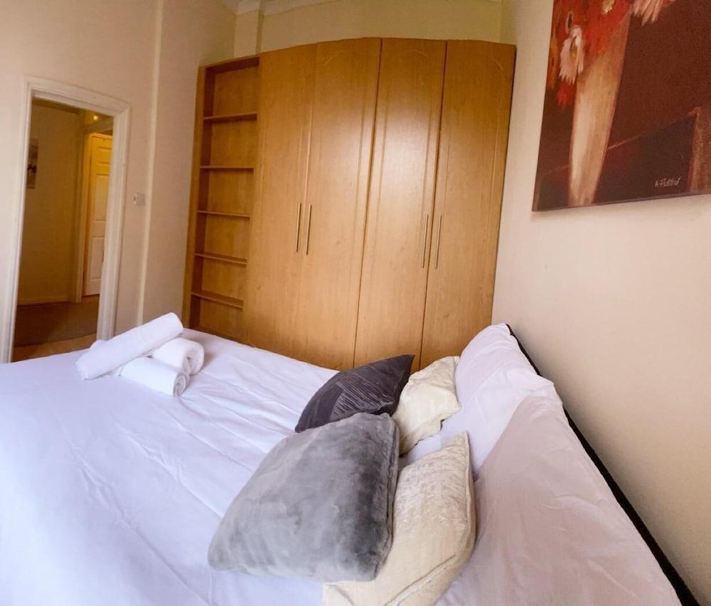 London Chelsea, 3 People Apartment, Best Location - Tap to explore photos