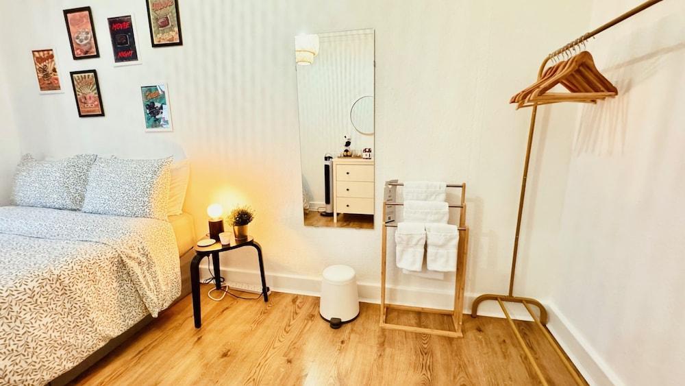 Rest Boutique Portobello Room Type - Small Double Shared Bathroom