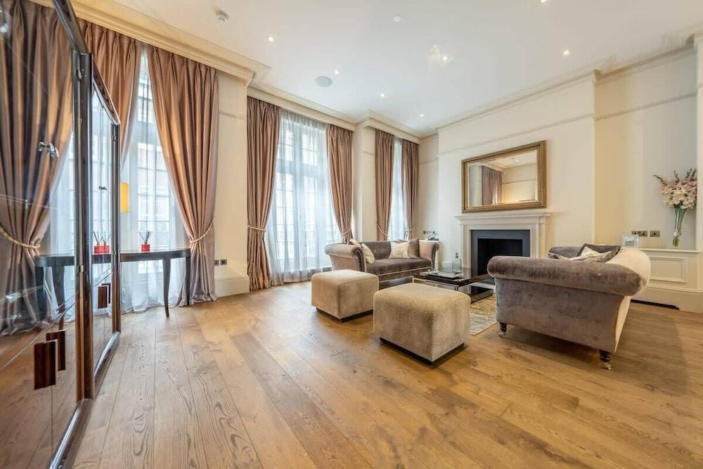 Mayfair Mansions - Tap to explore photos