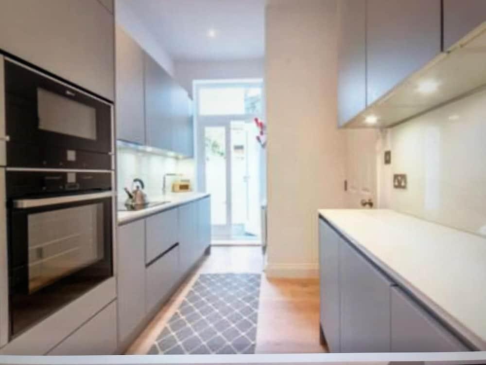 Former Victorian Bakery Maisonette Conversion - Tap to explore photos