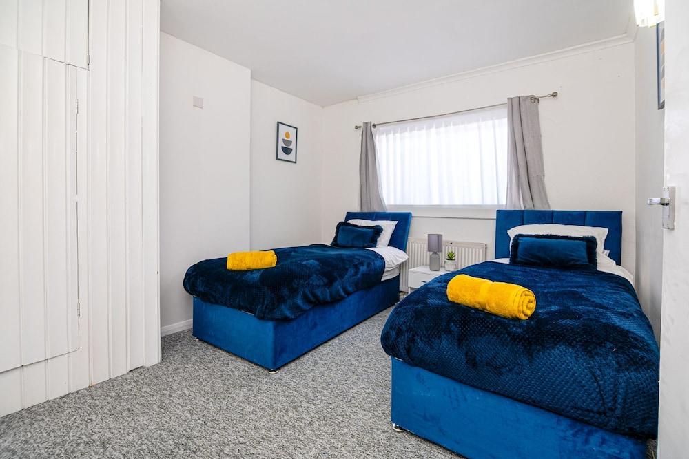 Impeccable 3-bed House in Abbeywood