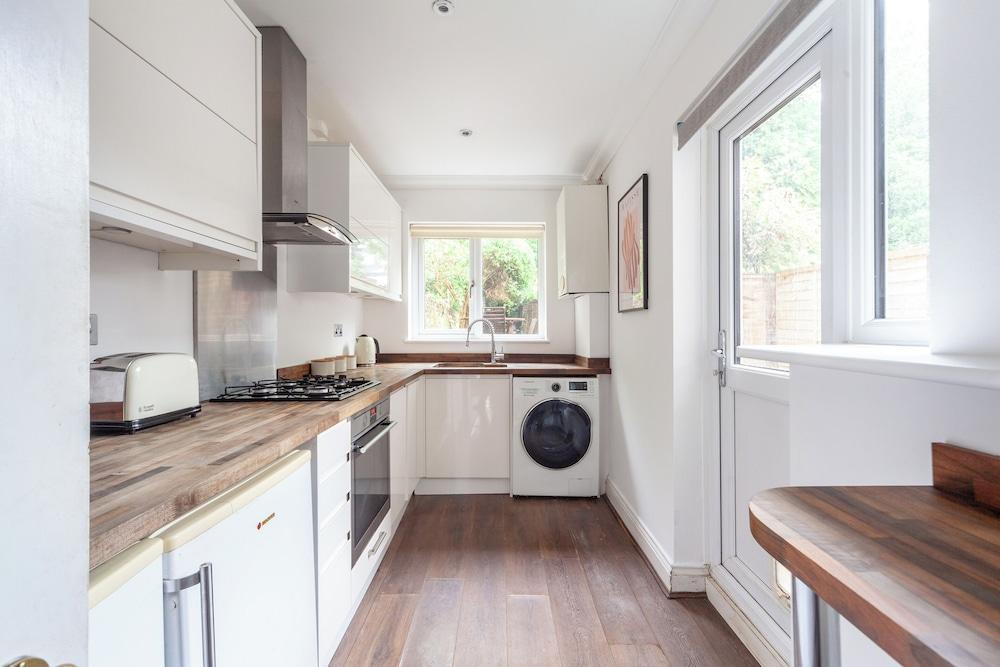 The Ealing Villa - Tap to explore photos