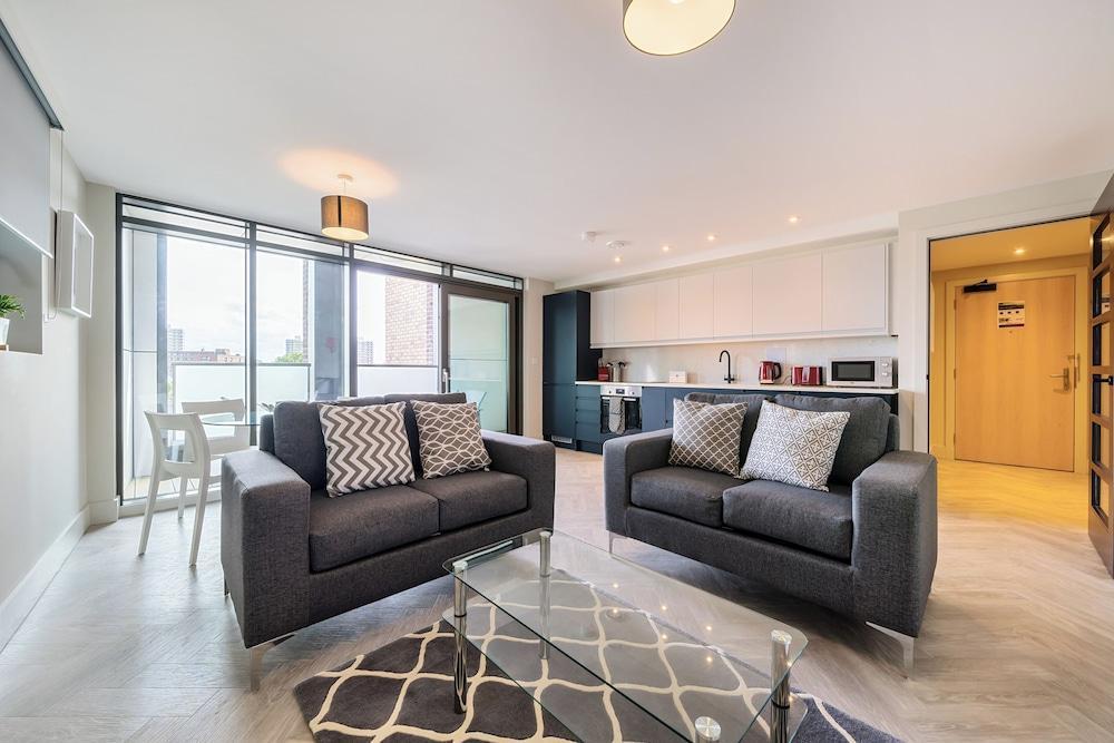 Roomspace Apartments - Buttermere House - Tap to explore photos