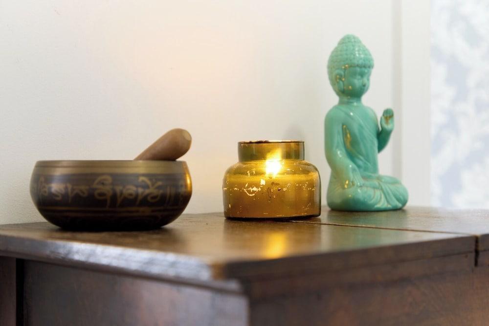 Beautiful Studio Flat in Bricklane - Tap to explore photos