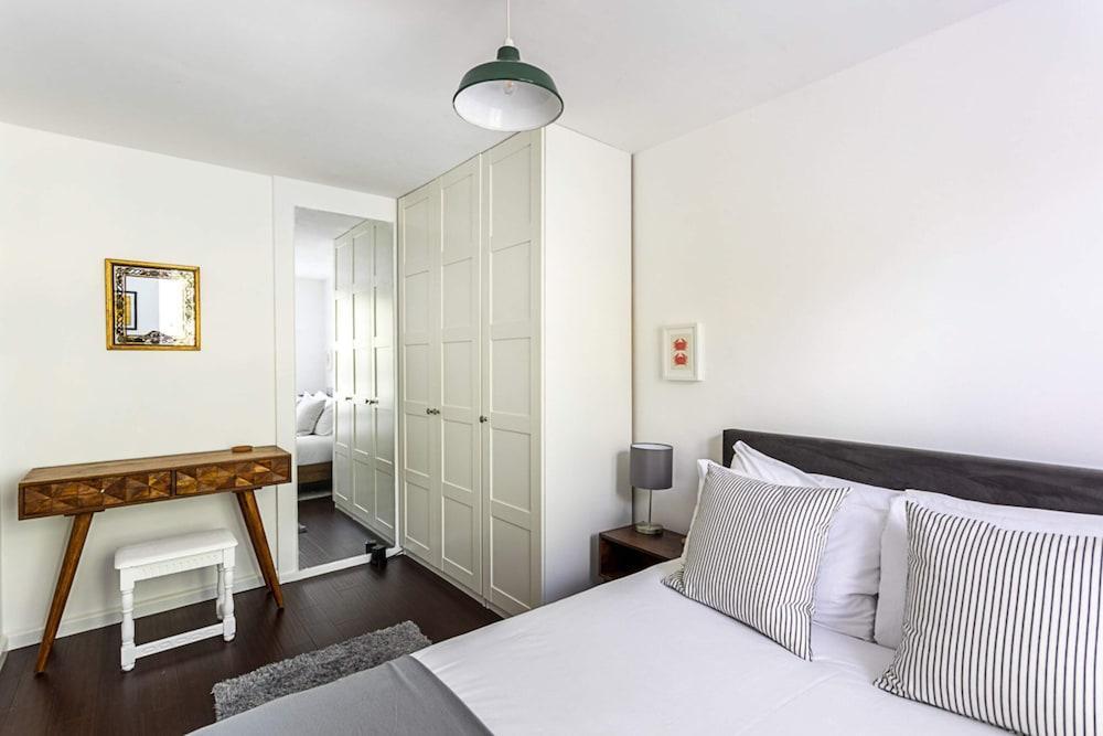 Bright & Cosy One-bed Apartment - Tap to explore photos