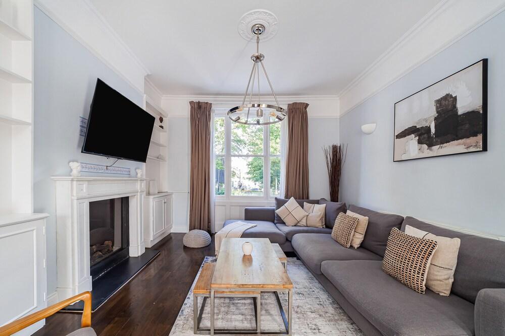 The Westbourne Villa - Tap to explore photos