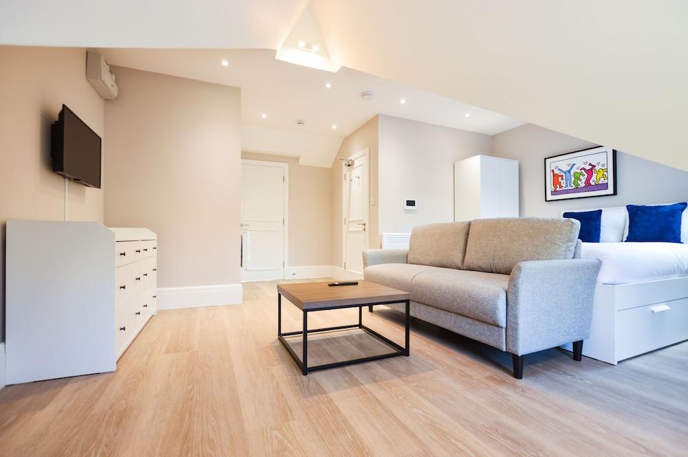 Woodview Serviced Apartments by Concept Apartments - Tap to explore photos