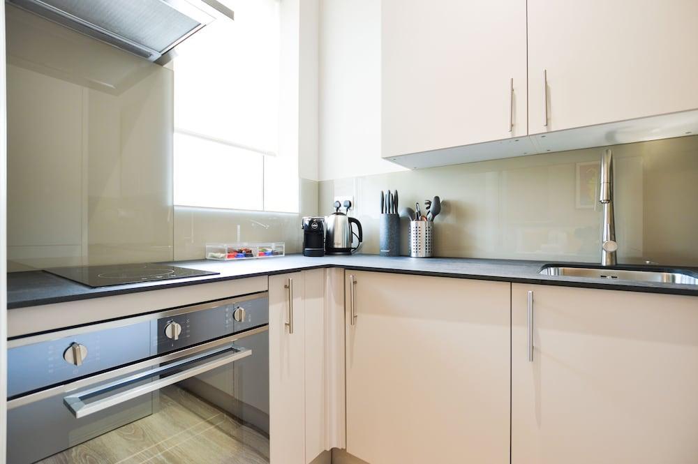 Woodview Serviced Apartments by Concept Apartments - Tap to explore photos