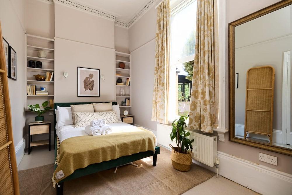 The West Hill Place - Dazzling 2bdr Flat